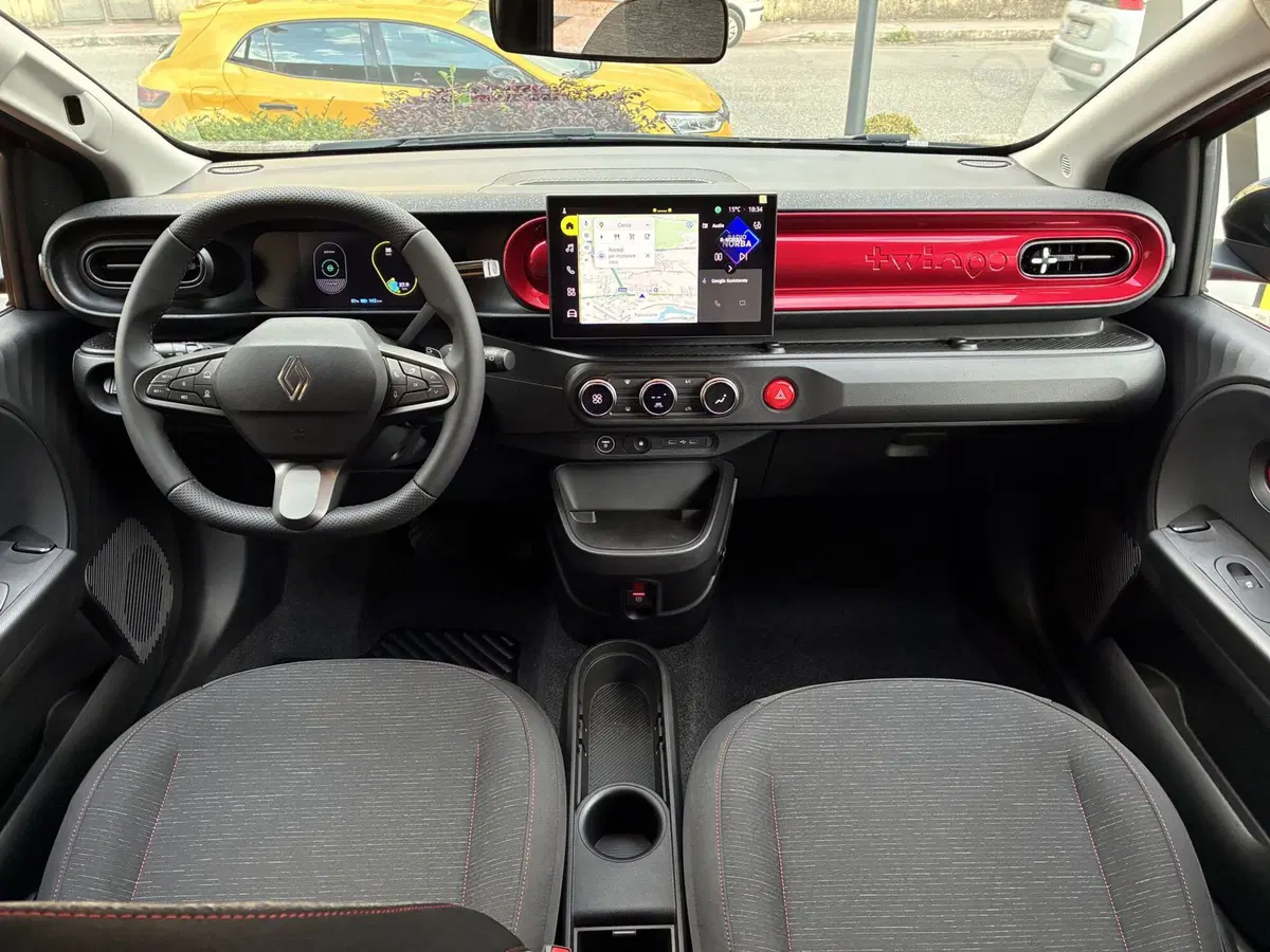 Renault Twingo nuova a Frosinone (12)