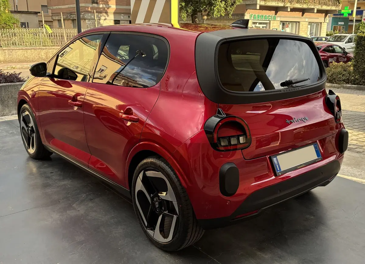 Renault Twingo nuova a Frosinone (6)