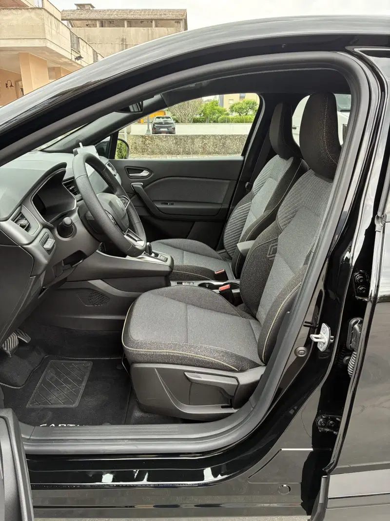 Renault Captur nuova a Frosinone (10)