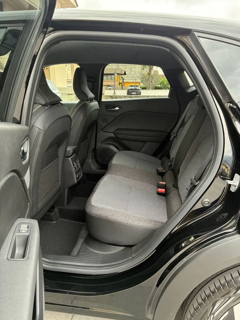 Renault Captur nuova a Frosinone (11)
