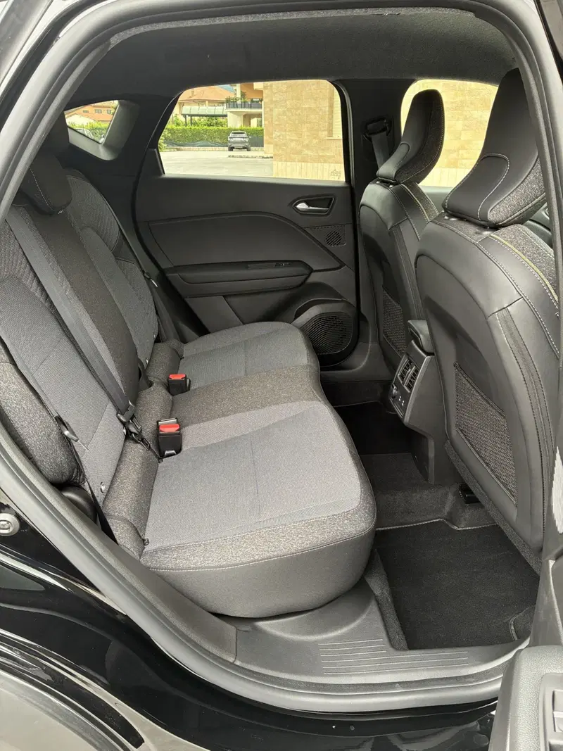 Renault Captur nuova a Frosinone (12)