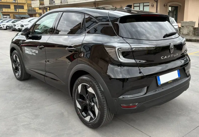 Renault Captur nuova a Frosinone (4)