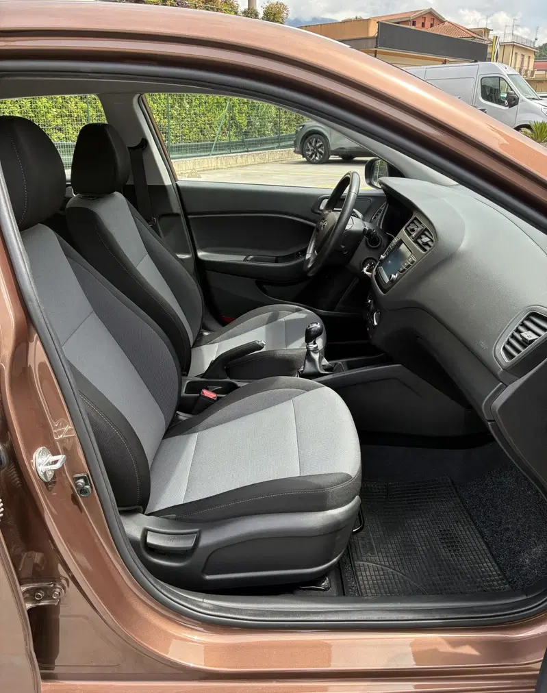 Hyundai i20 usata a Frosinone (13)