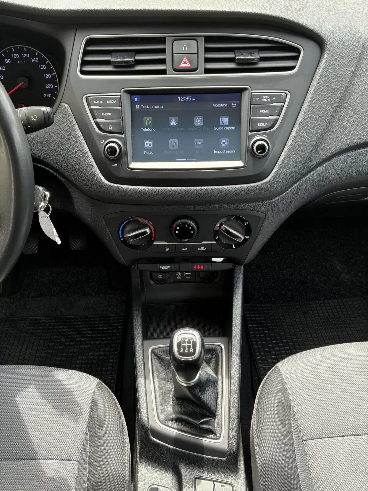 Hyundai i20 usata a Frosinone (17)