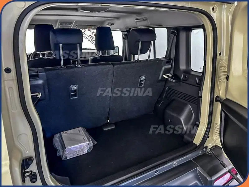 Suzuki Jimny nuova a Milano (12)