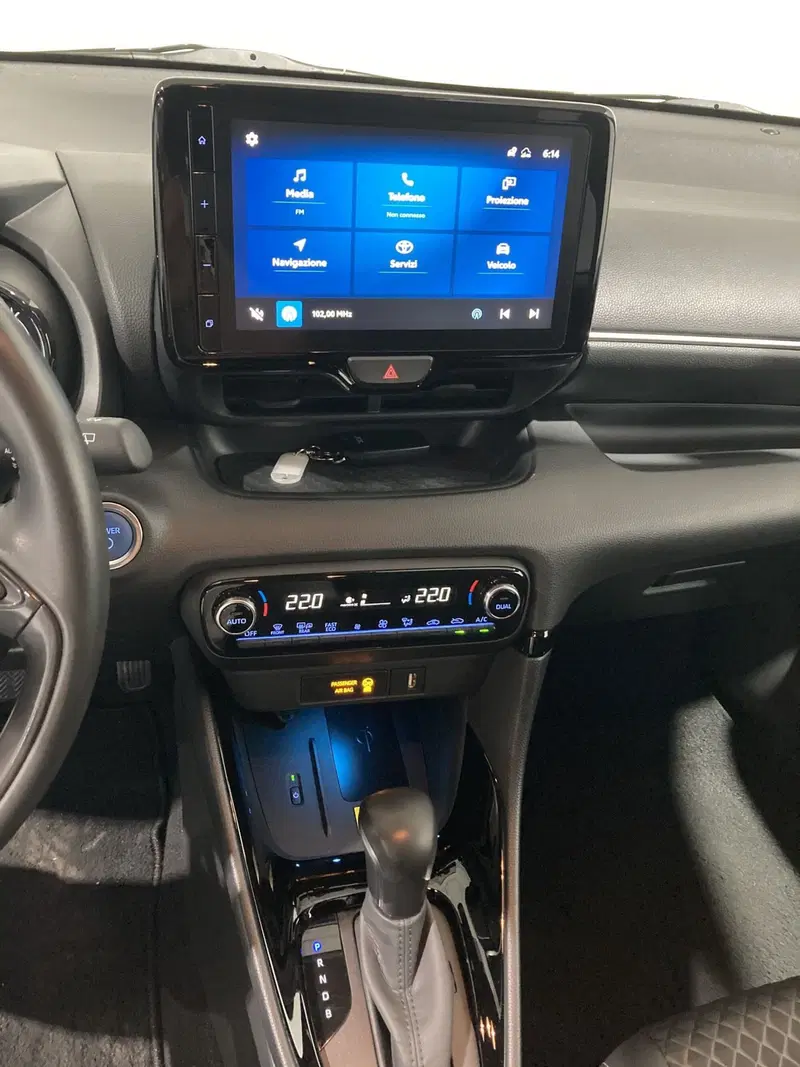 Toyota Yaris usata a Barletta-Andria-Trani (13)