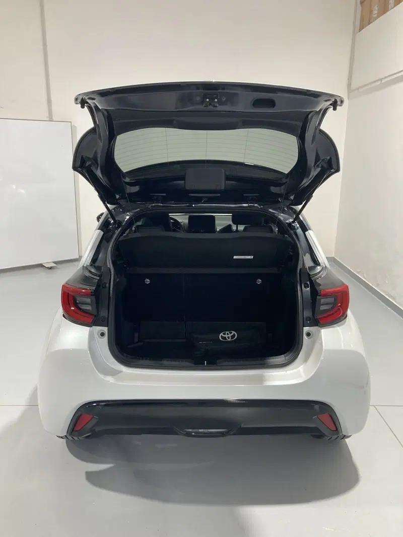 Toyota Yaris usata a Barletta-Andria-Trani (6)