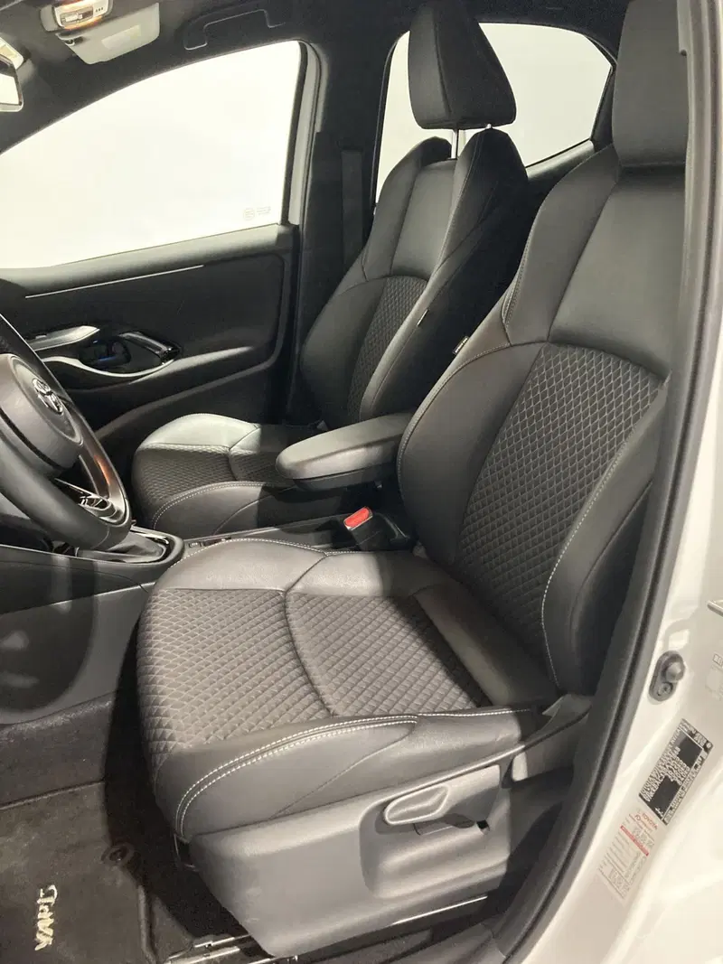 Toyota Yaris usata a Barletta-Andria-Trani (8)