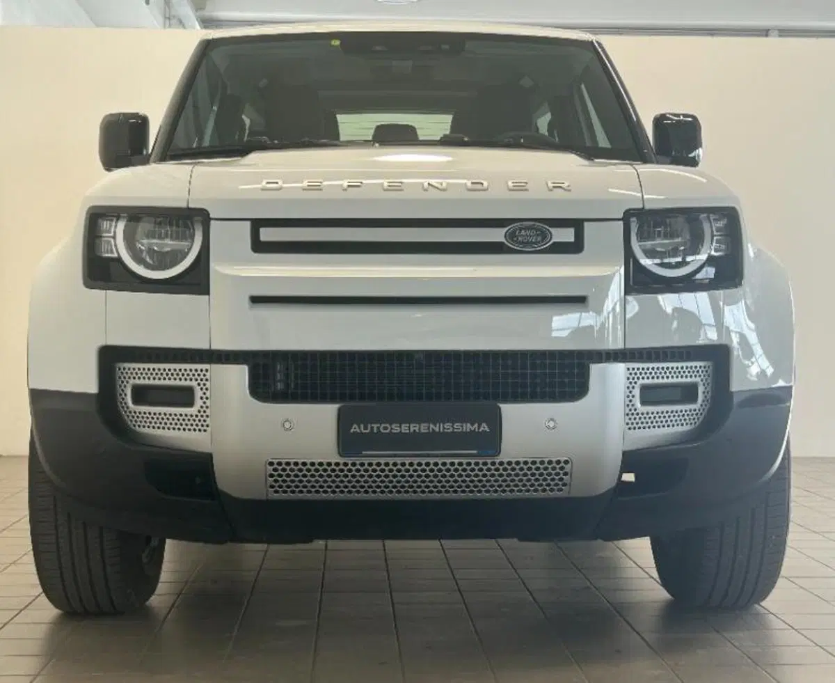Land Rover Defender usata a Venezia