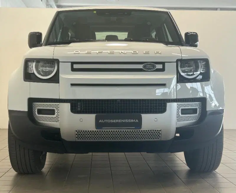 Land Rover Defender usata a Venezia