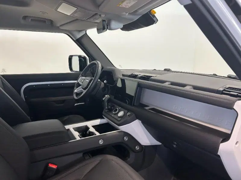 Land Rover Defender usata a Venezia (10)