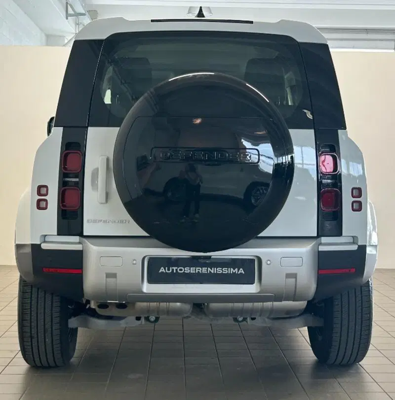 Land Rover Defender usata a Venezia (4)