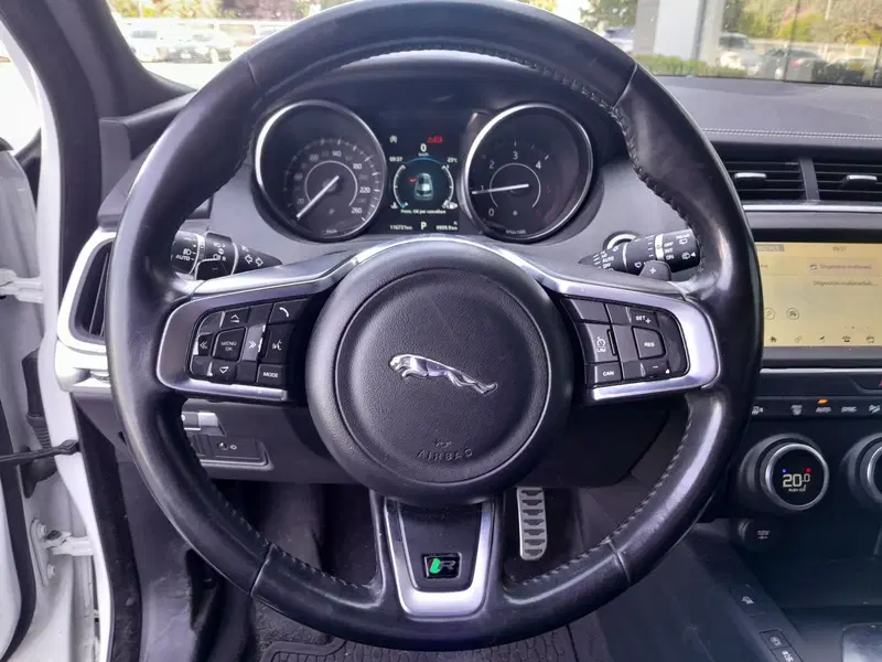 Jaguar E-Pace usata a Cuneo (10)