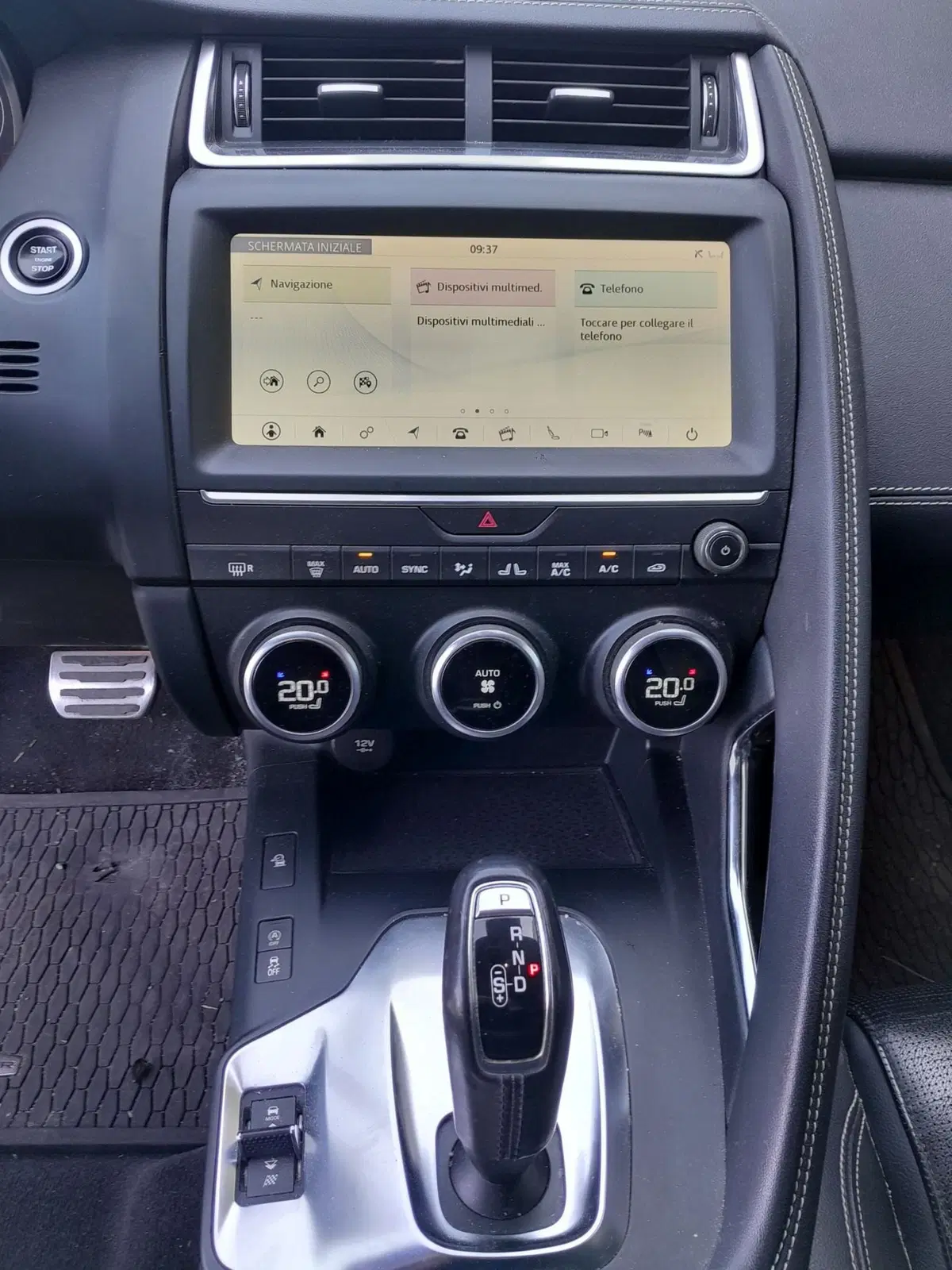 Jaguar E-Pace usata a Cuneo (11)