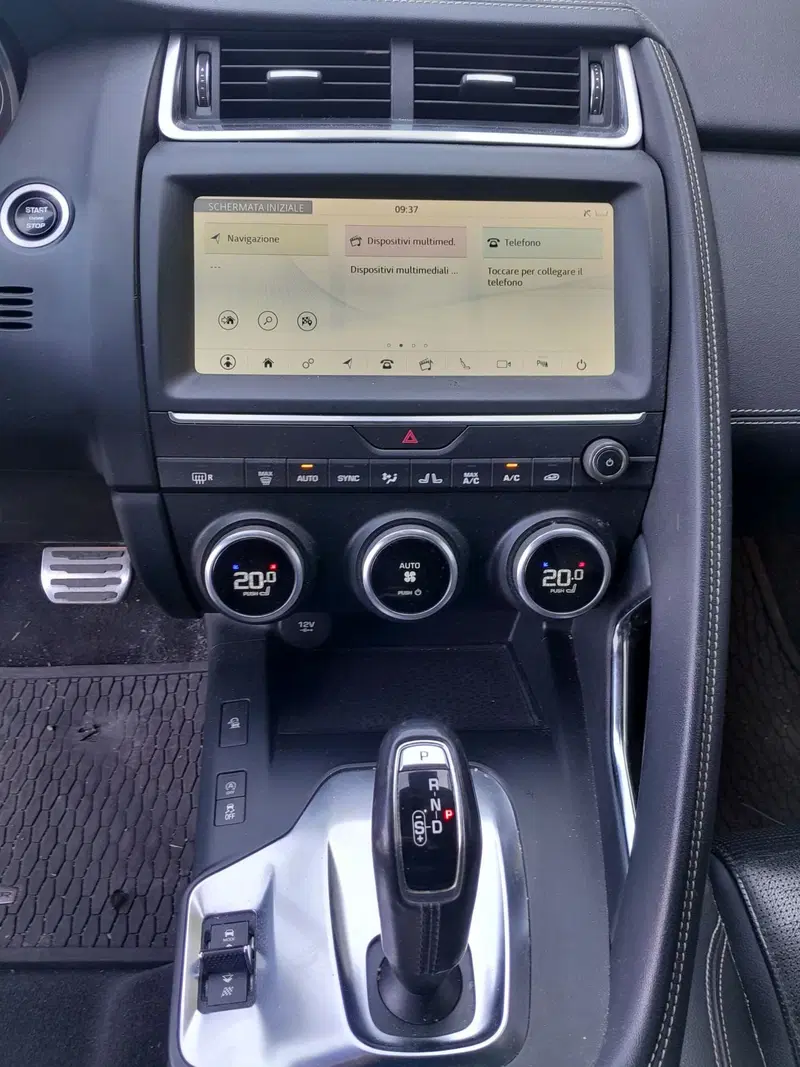 Jaguar E-Pace usata a Cuneo (11)