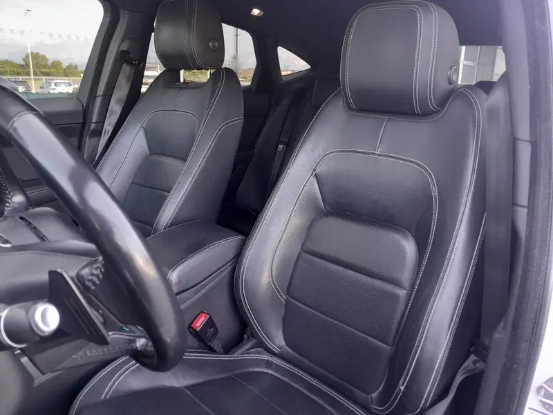 Jaguar E-Pace usata a Cuneo (13)
