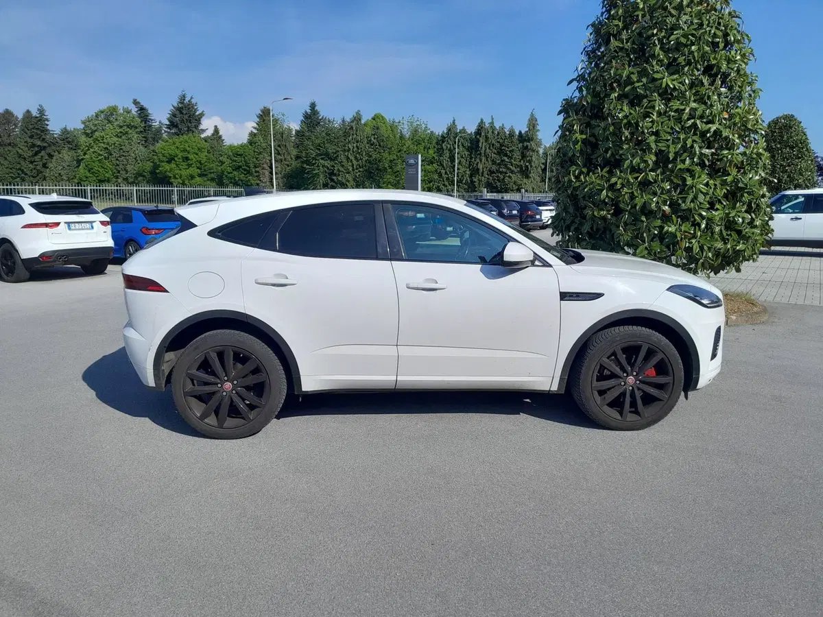 Jaguar E-Pace usata a Cuneo (5)
