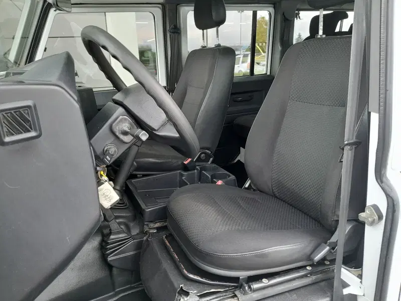 Land Rover Defender usata a Cuneo (12)