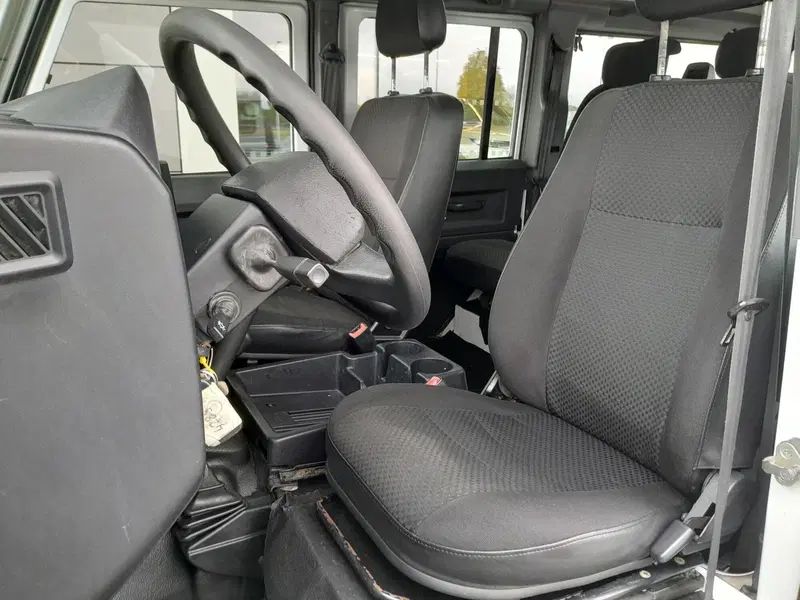 Land Rover Defender usata a Cuneo (13)