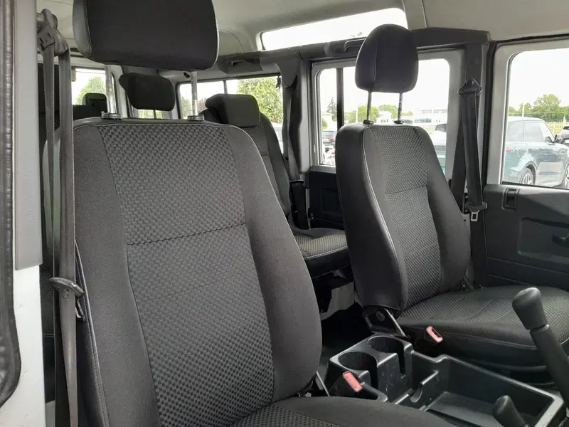 Land Rover Defender usata a Cuneo (14)