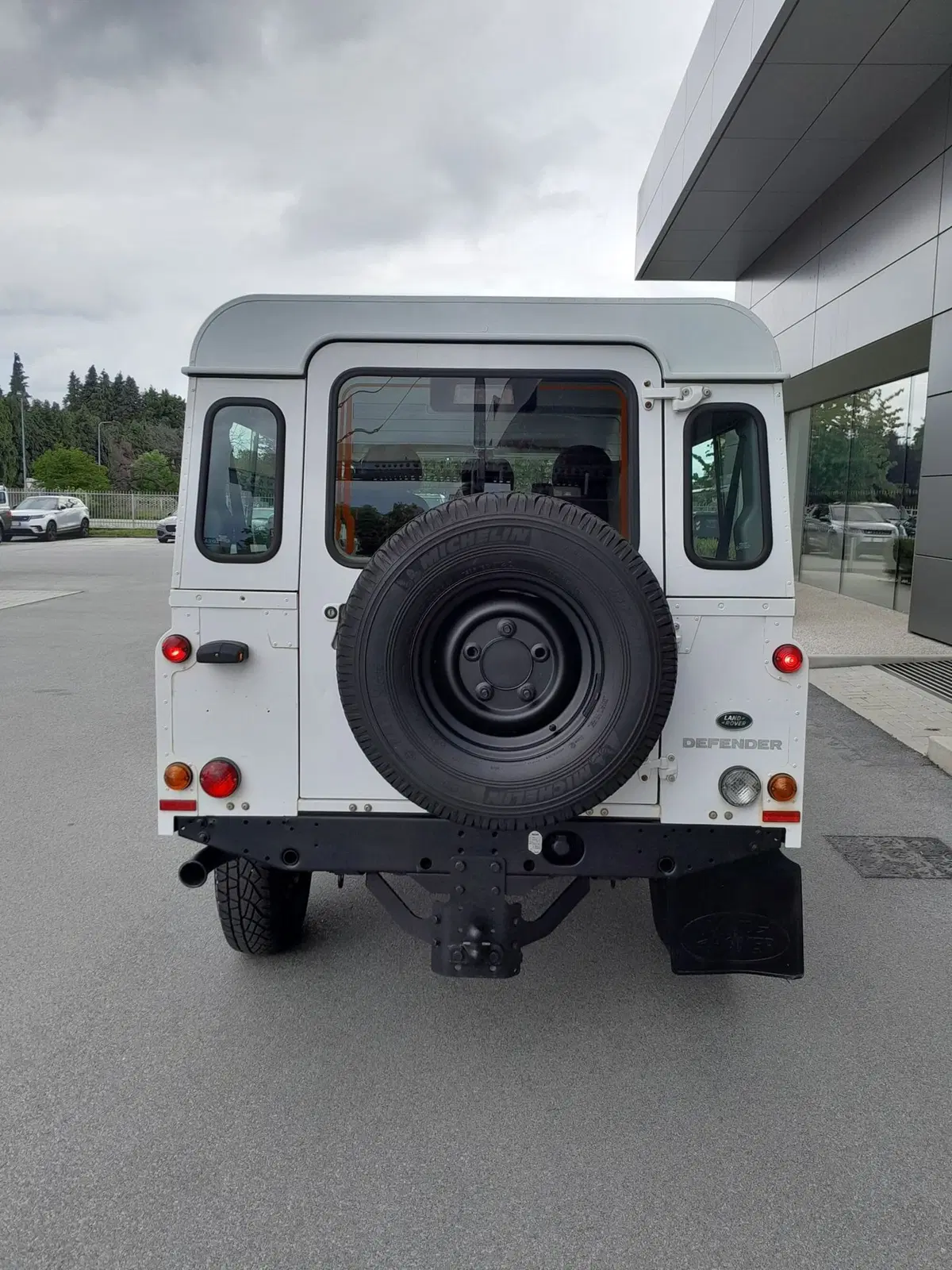 Land Rover Defender usata a Cuneo (7)