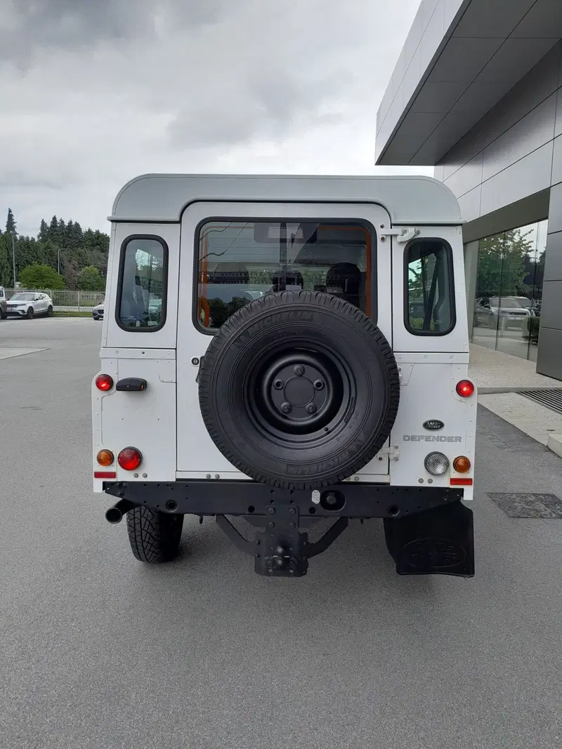 Land Rover Defender usata a Cuneo (7)