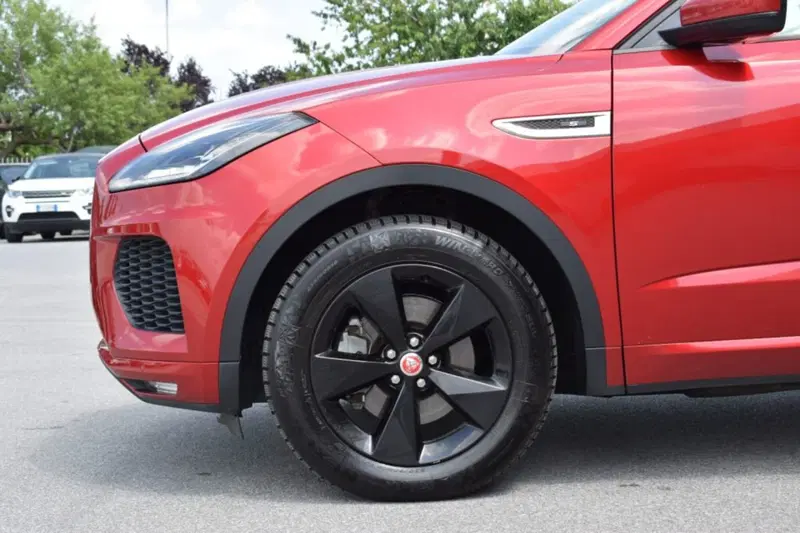 Jaguar E-Pace usata a Cuneo (2)