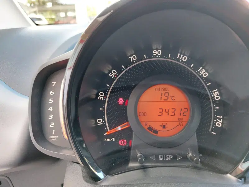 Toyota Aygo usata a Pavia (13)