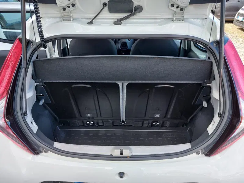 Toyota Aygo usata a Pavia (5)