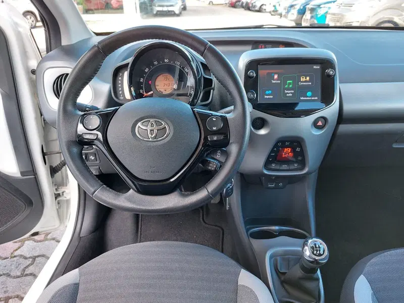 Toyota Aygo usata a Pavia (6)