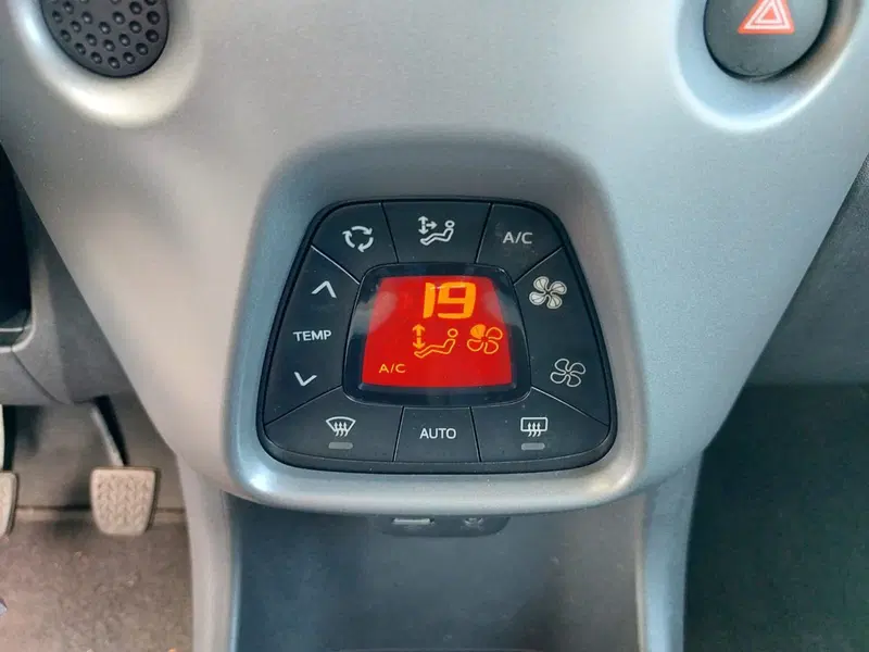 Toyota Aygo usata a Pavia (7)