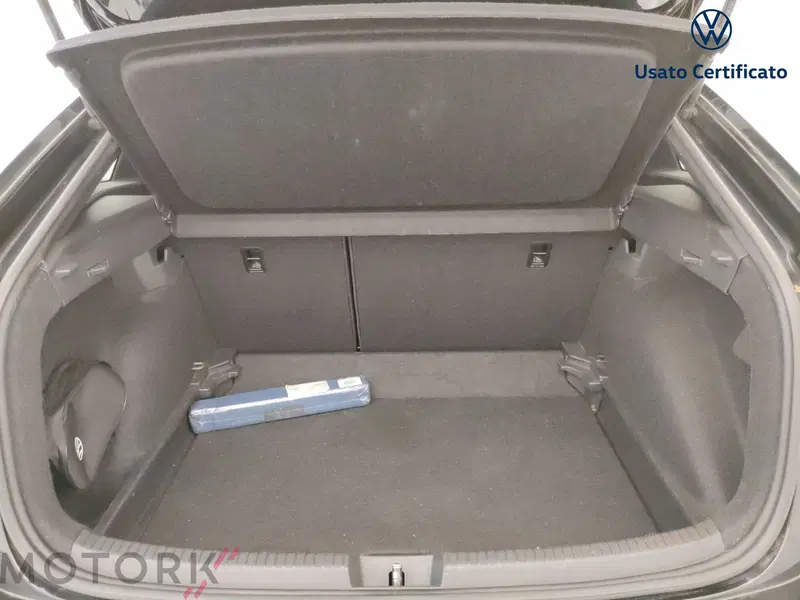 Volkswagen Taigo usata a Varese (9)