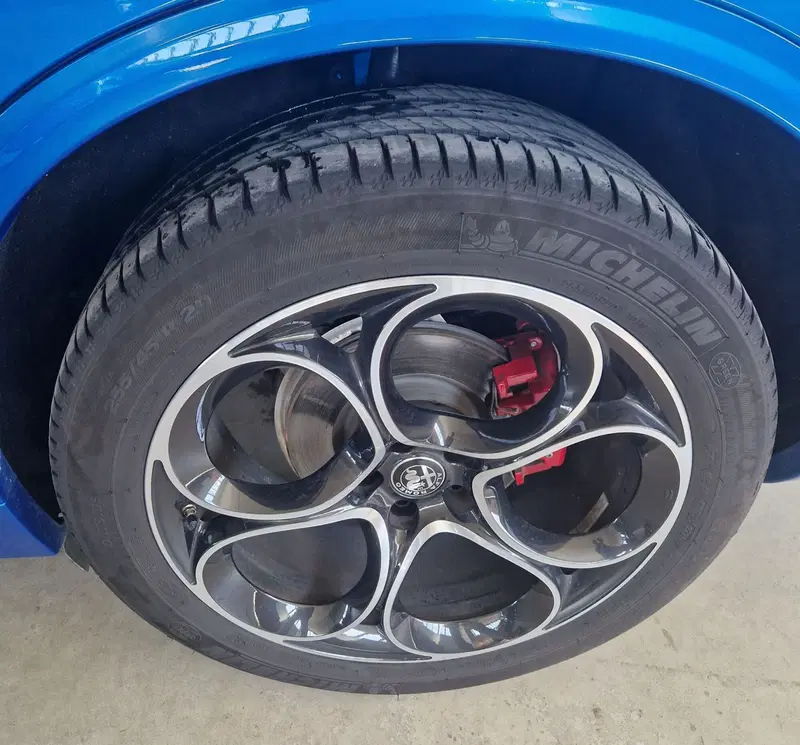Alfa Romeo Stelvio usata a Terni (15)
