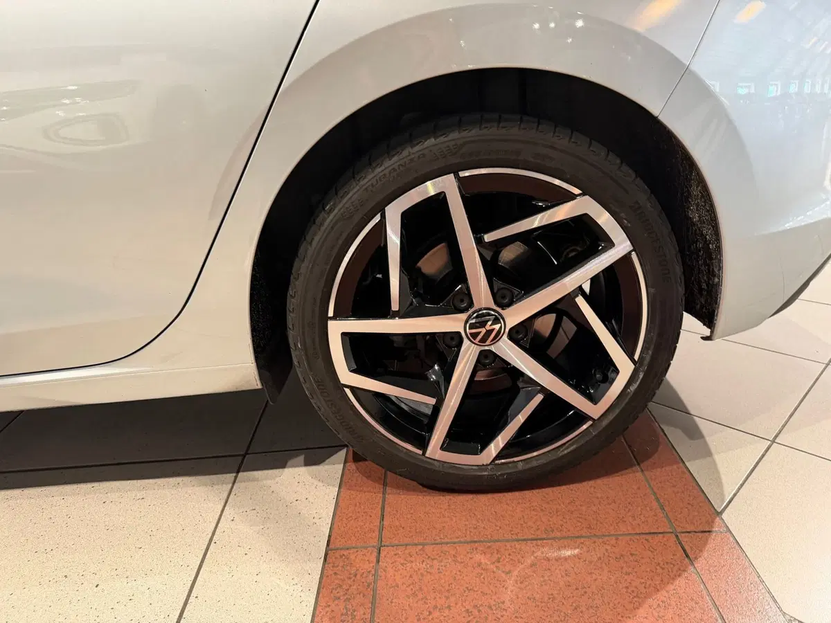 Volkswagen Golf usata a Genova (17)