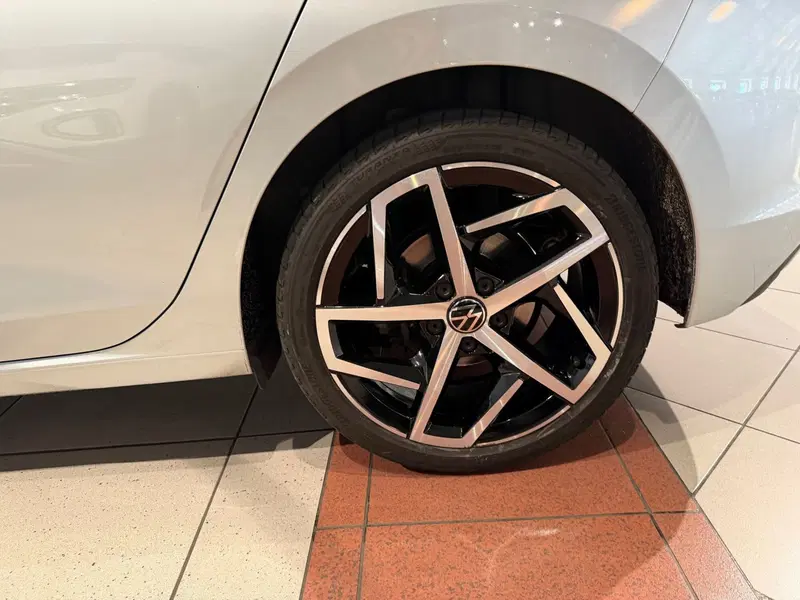 Volkswagen Golf usata a Genova (17)