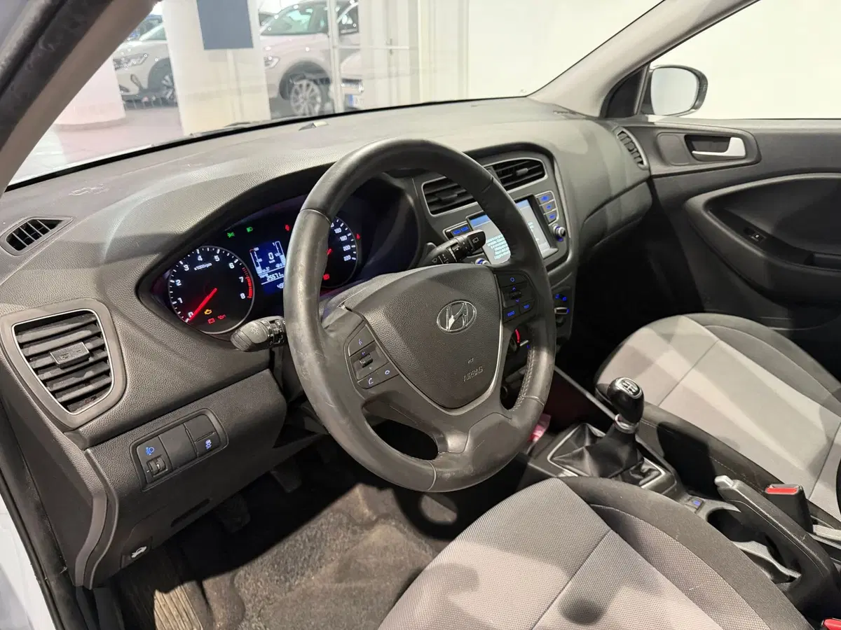Hyundai i20 usata a Genova (8)