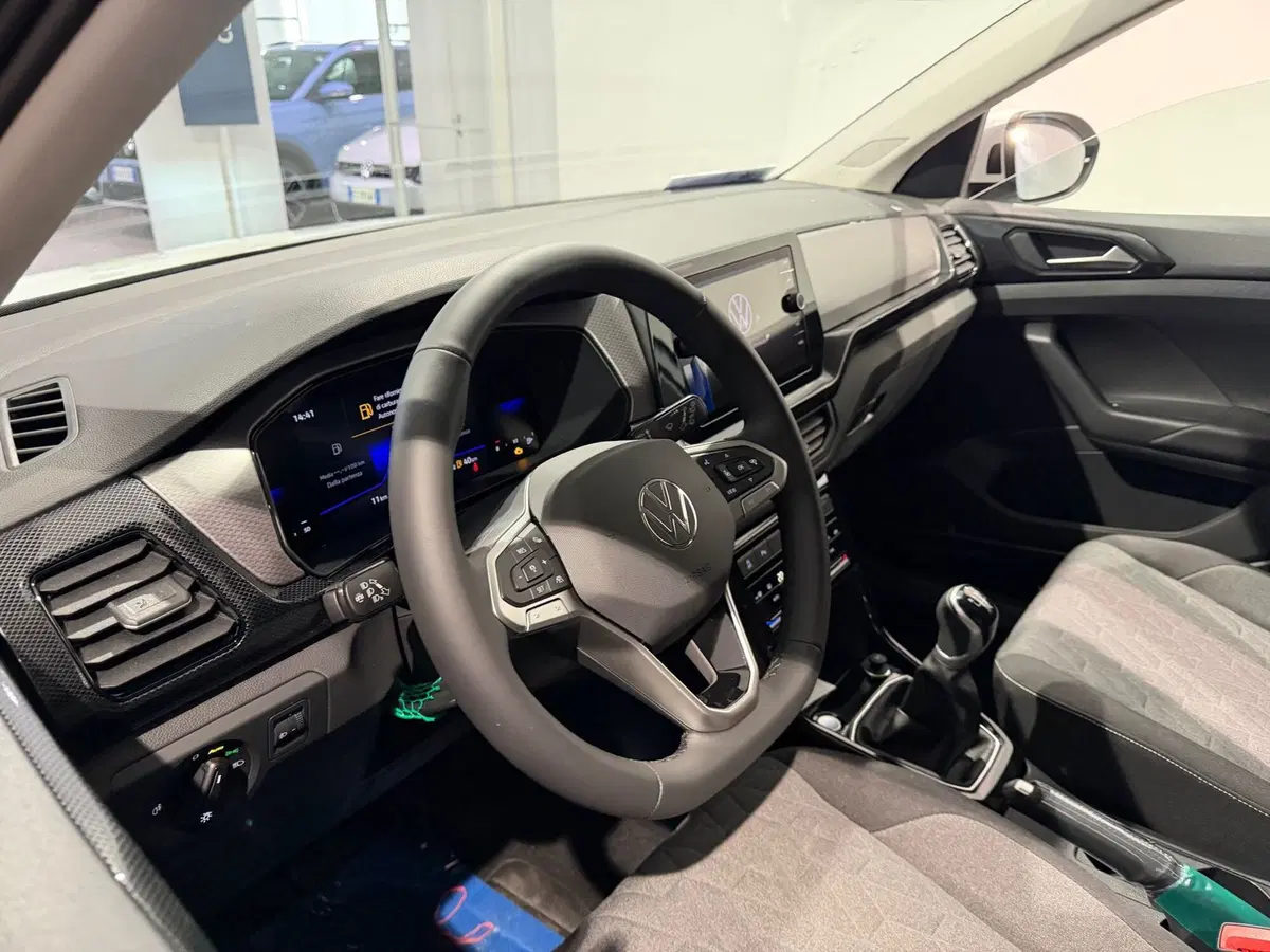 Volkswagen T-Cross nuova a Genova (8)