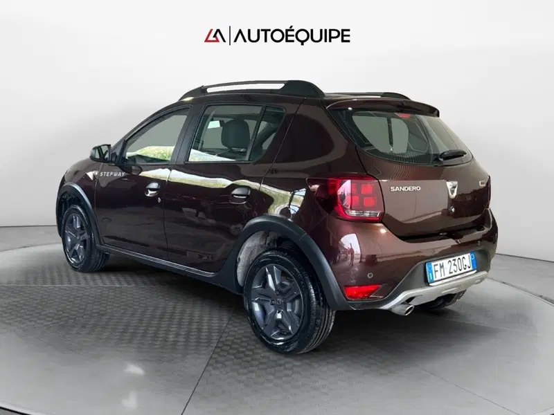 Dacia Sandero usata a Roma (3)