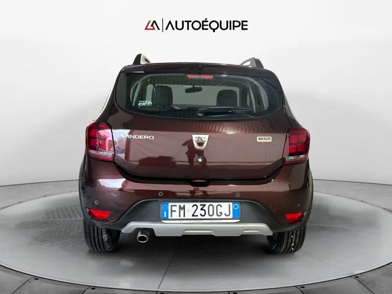 Dacia Sandero usata a Roma (4)