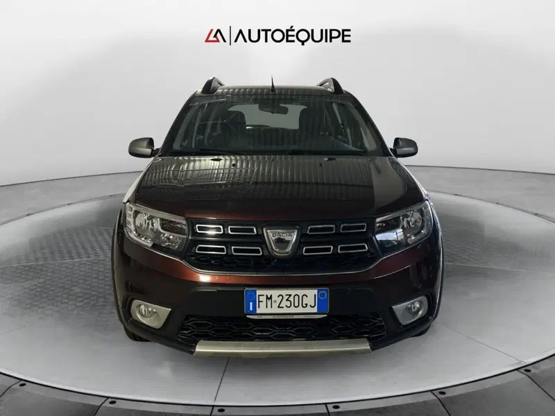 Dacia Sandero usata a Roma (8)