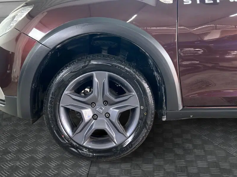 Dacia Sandero usata a Roma (9)