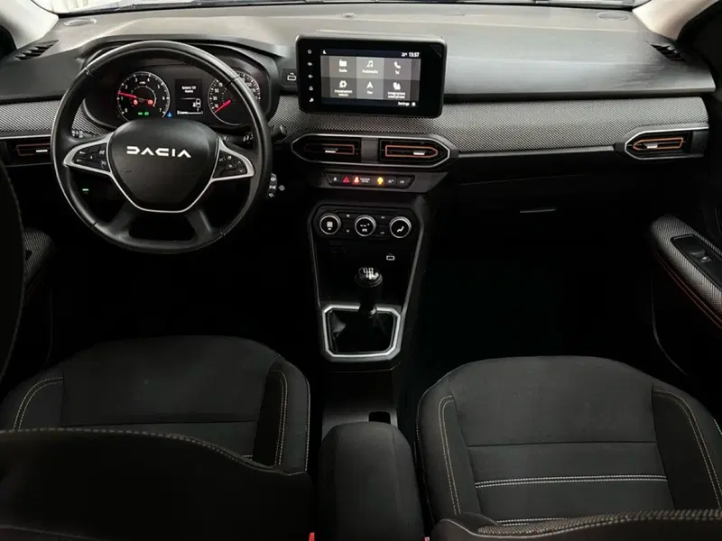 Dacia Sandero usata a Roma (11)