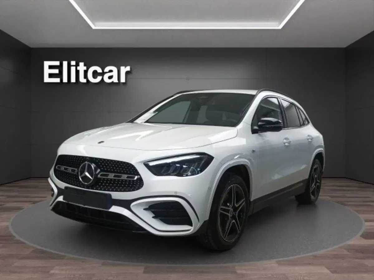 Mercedes-Benz GLA SUV usata a Novara