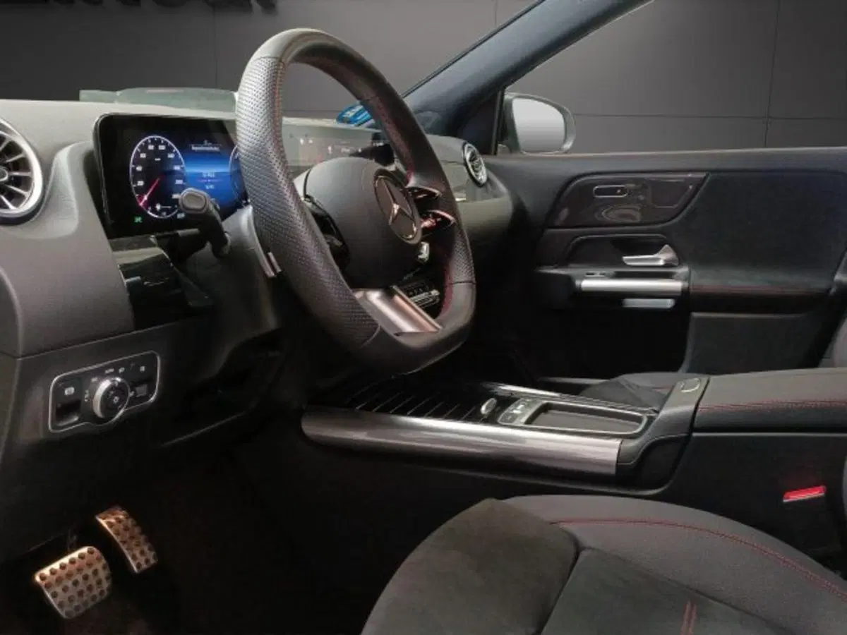 Mercedes-Benz GLA SUV usata a Novara (10)
