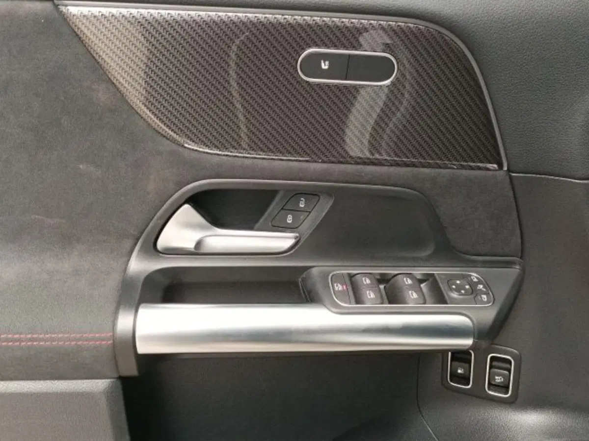 Mercedes-Benz GLA SUV usata a Novara (15)