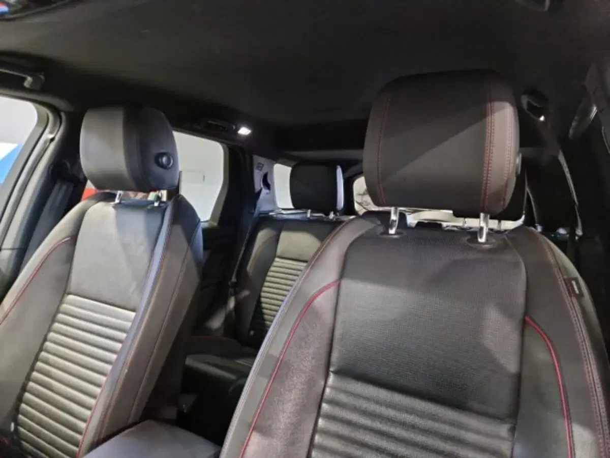 Land Rover Discovery Sport usata a Livorno (15)