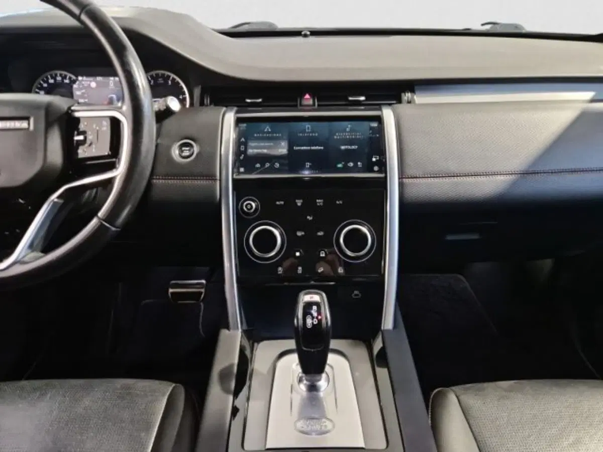 Land Rover Discovery Sport usata a Livorno (17)