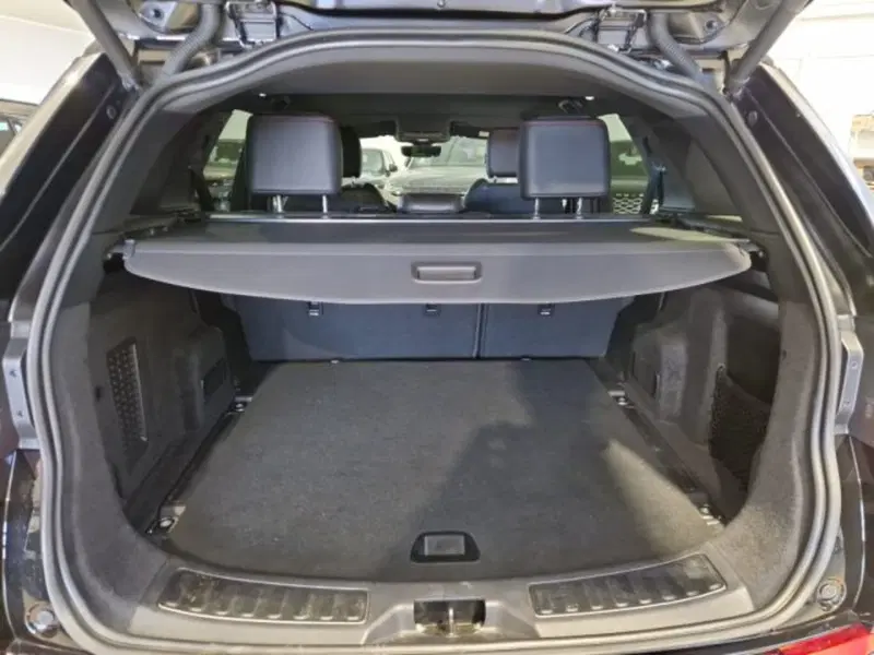 Land Rover Discovery Sport usata a Livorno (19)