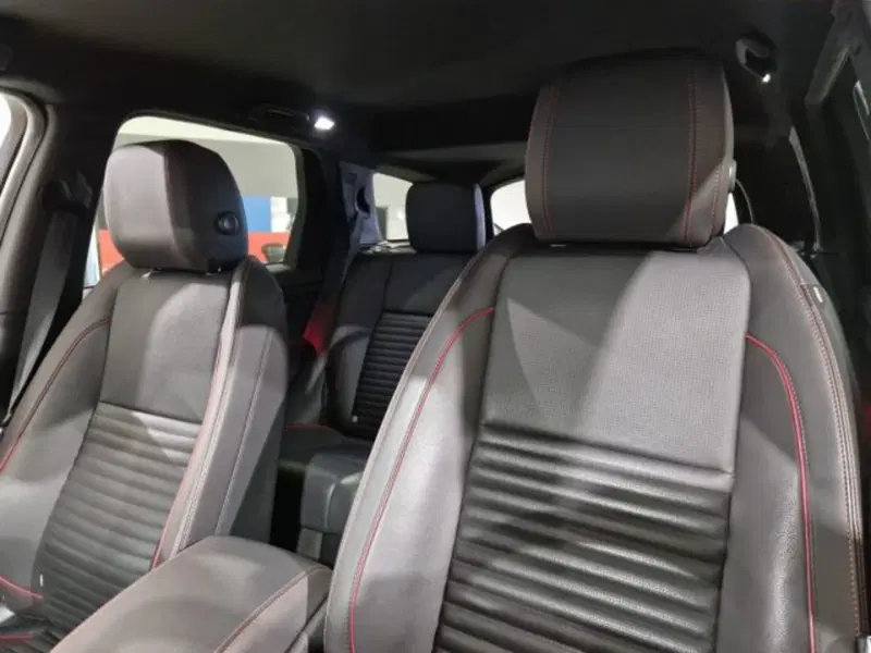 Land Rover Discovery Sport usata a Livorno (15)