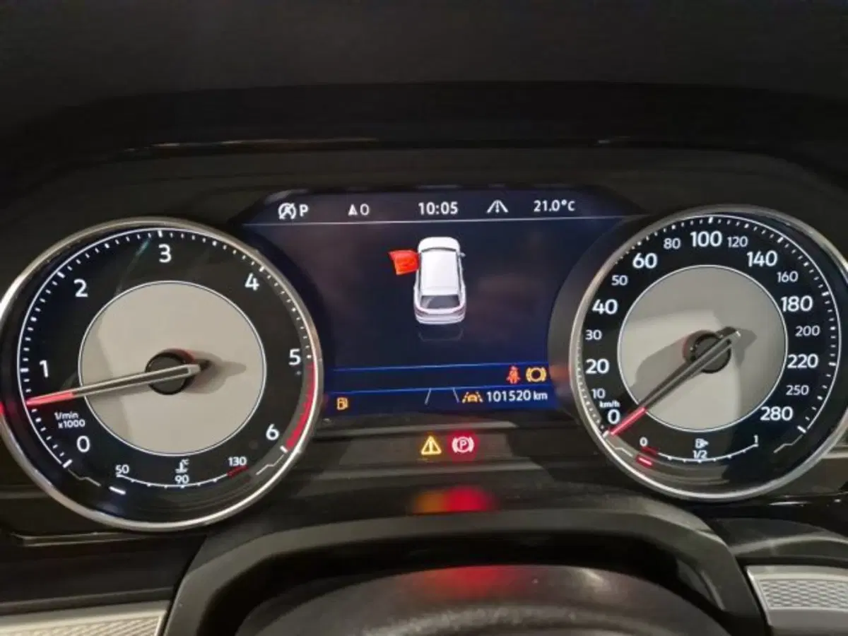 Volkswagen Touareg usata a Livorno (17)